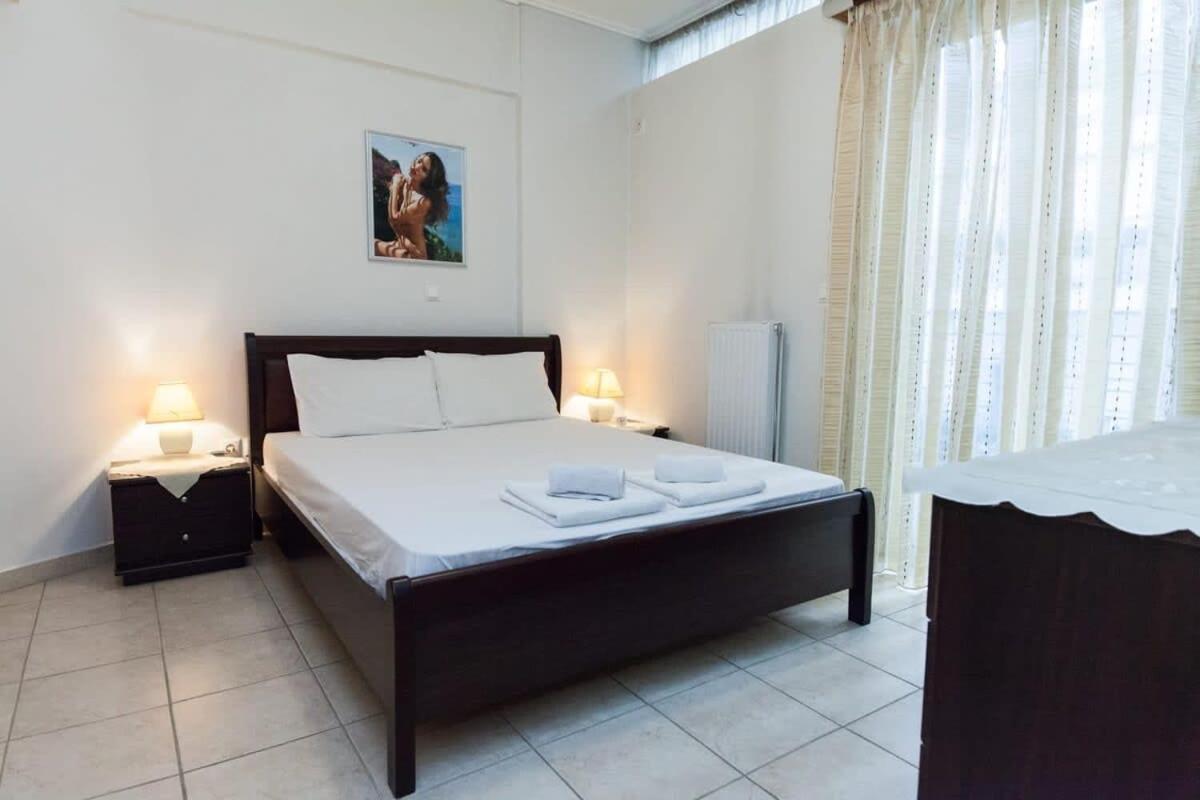 Scenic Balcony Apt In Vibrant Petralona Atenas Exterior foto